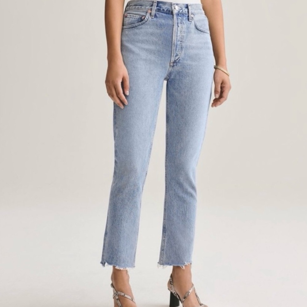 Agolde Riley Crop Straight Leg Jean in Dynamic Light Wash Raw Hem size 23